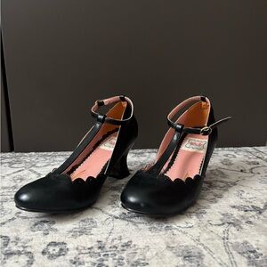 Bettie Page Vintage Style Pump